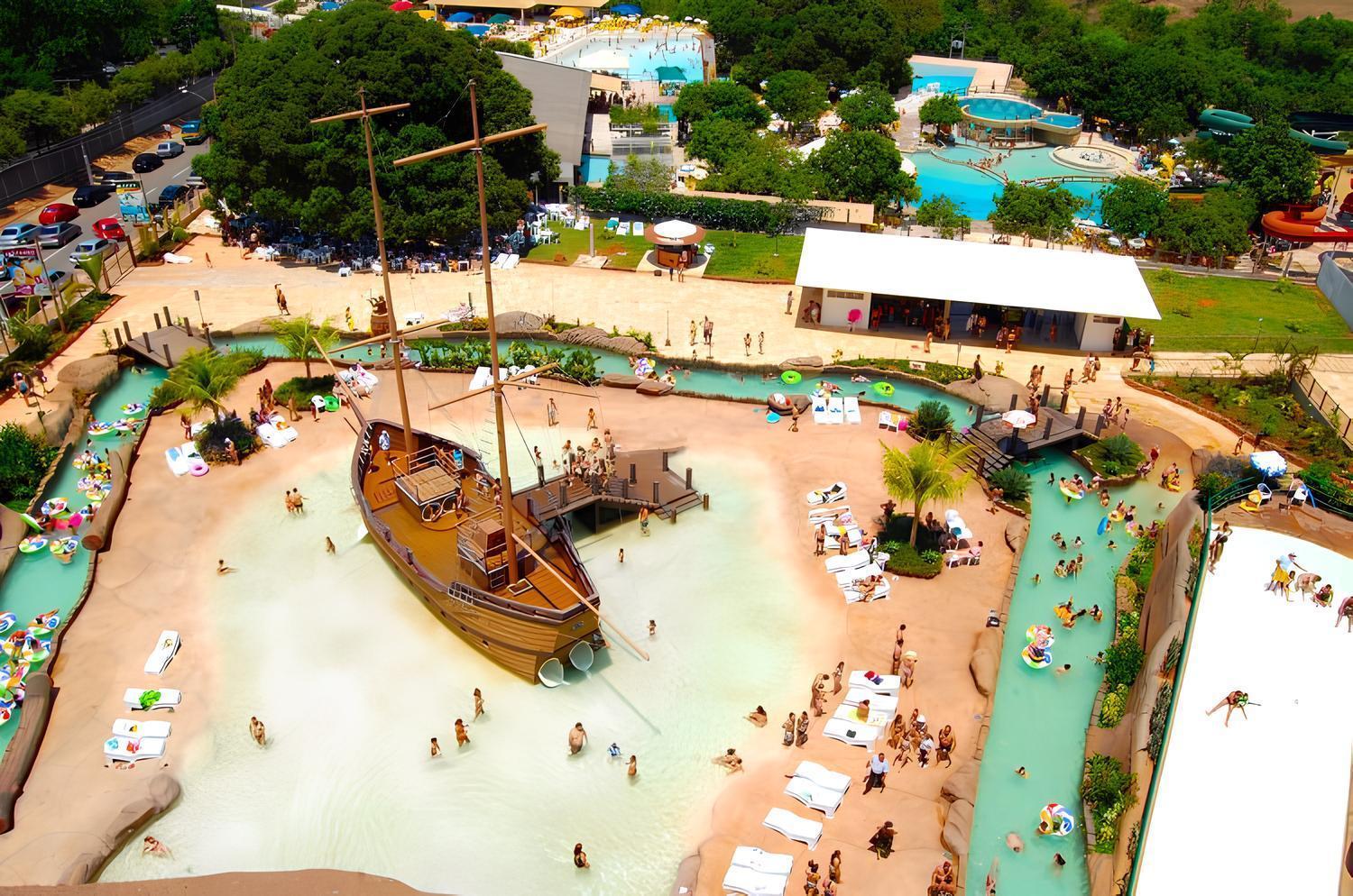Piazza Diroma Com Acesso Ao Acqua Park Apartment Caldas Novas Luaran gambar