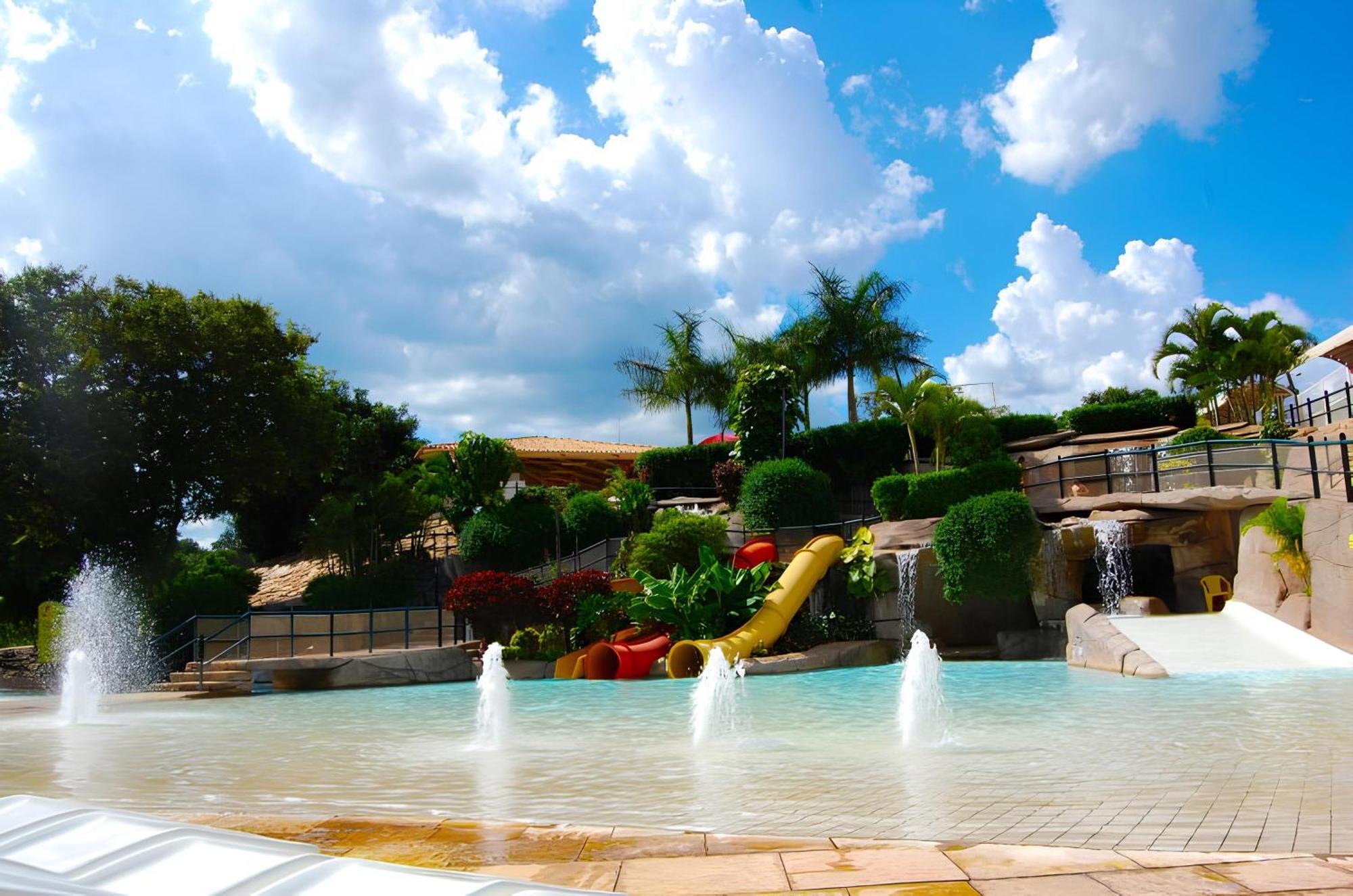 Piazza Diroma Com Acesso Ao Acqua Park Apartment Caldas Novas Luaran gambar