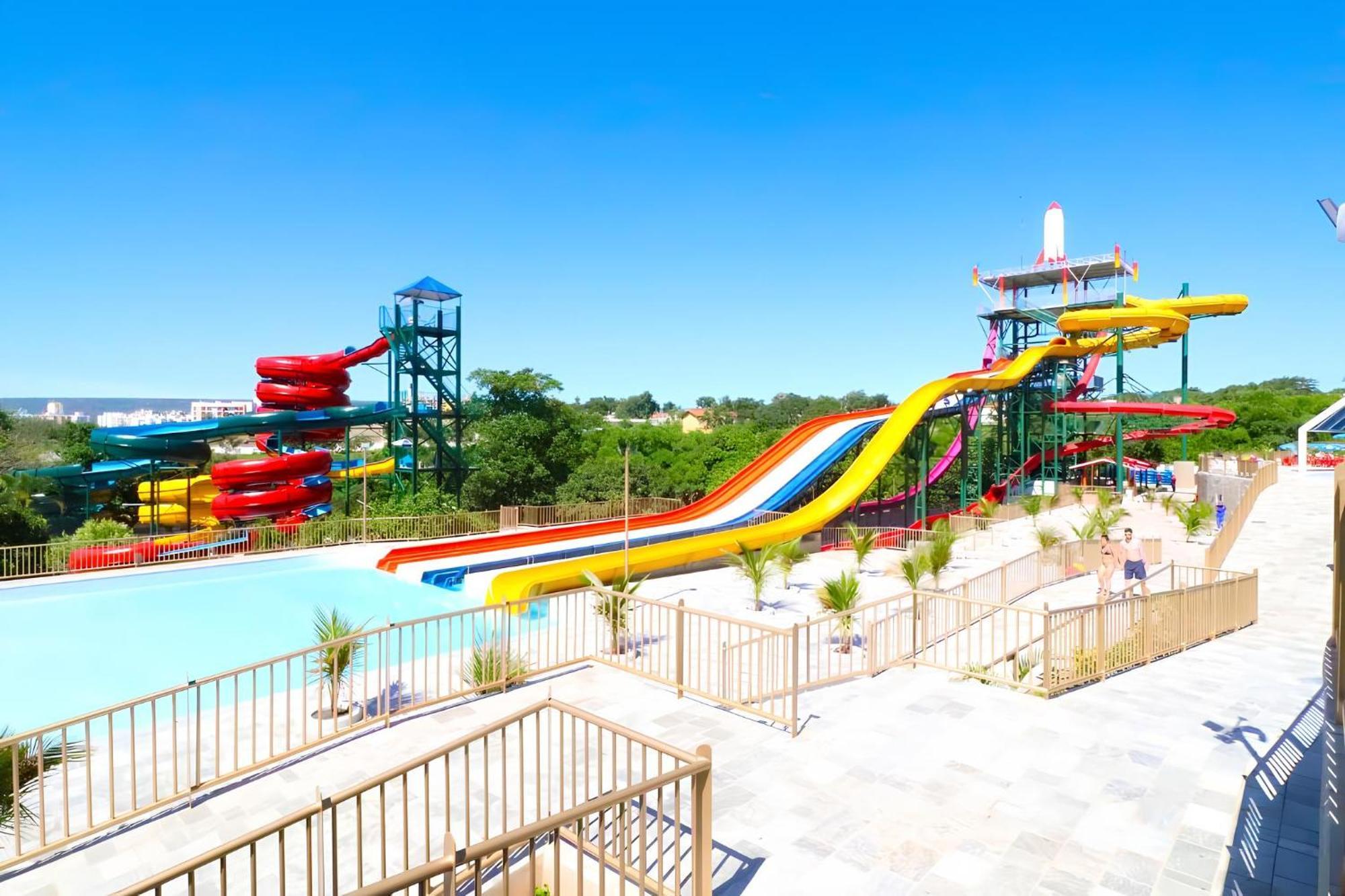 Piazza Diroma Com Acesso Ao Acqua Park Apartment Caldas Novas Luaran gambar