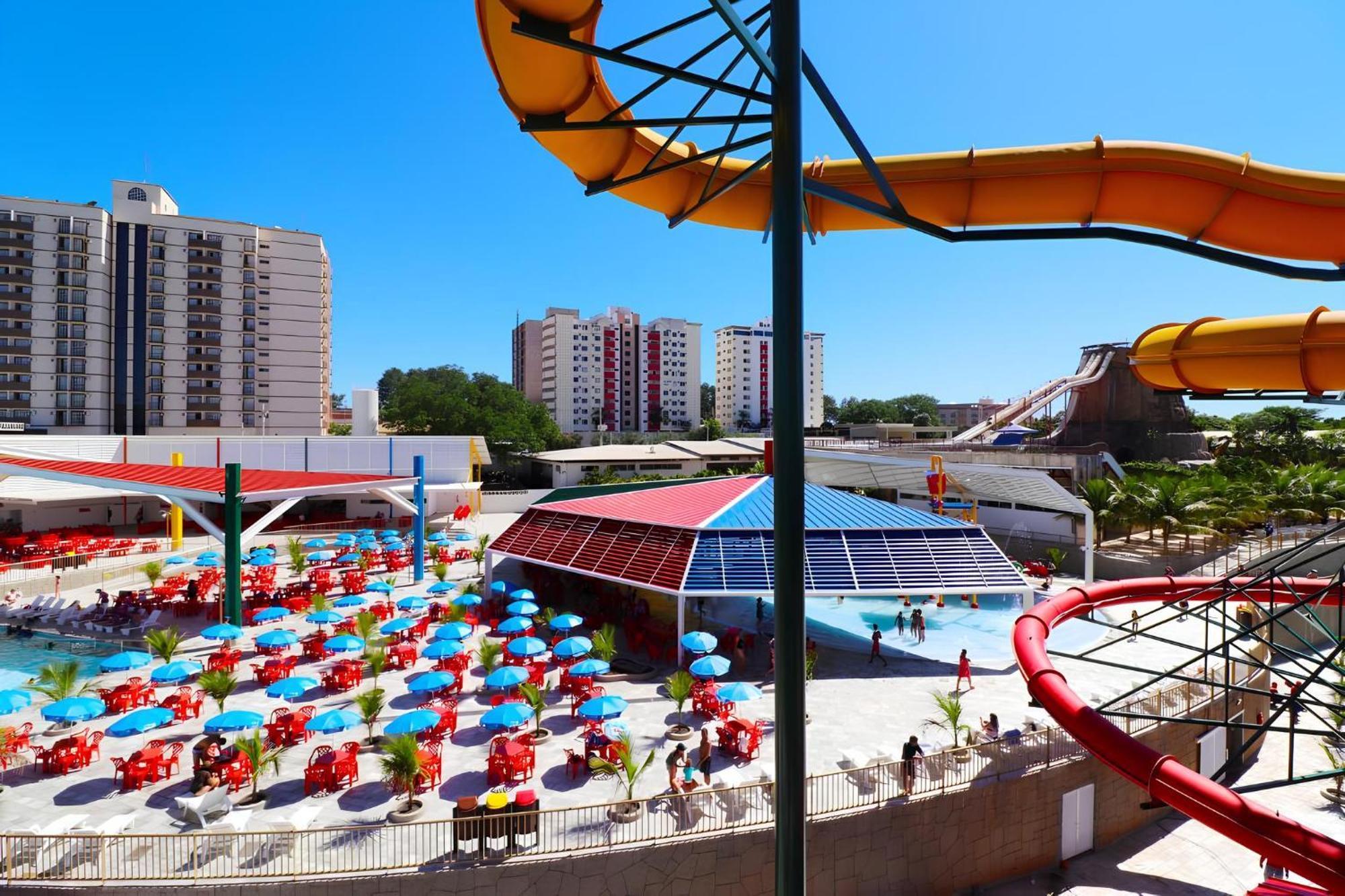 Piazza Diroma Com Acesso Ao Acqua Park Apartment Caldas Novas Luaran gambar