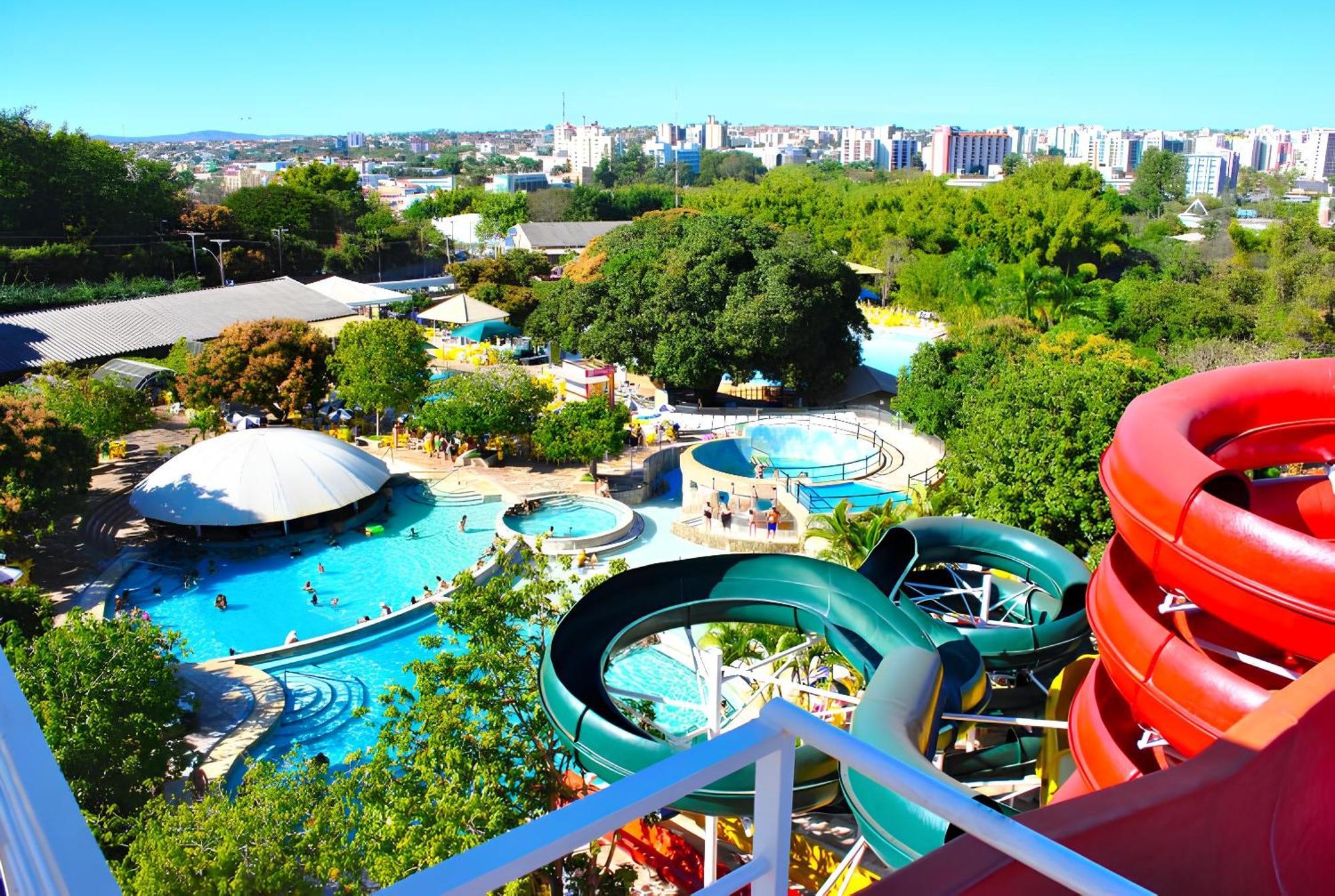 Piazza Diroma Com Acesso Ao Acqua Park Apartment Caldas Novas Luaran gambar